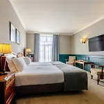 Metropole Hotel 3*